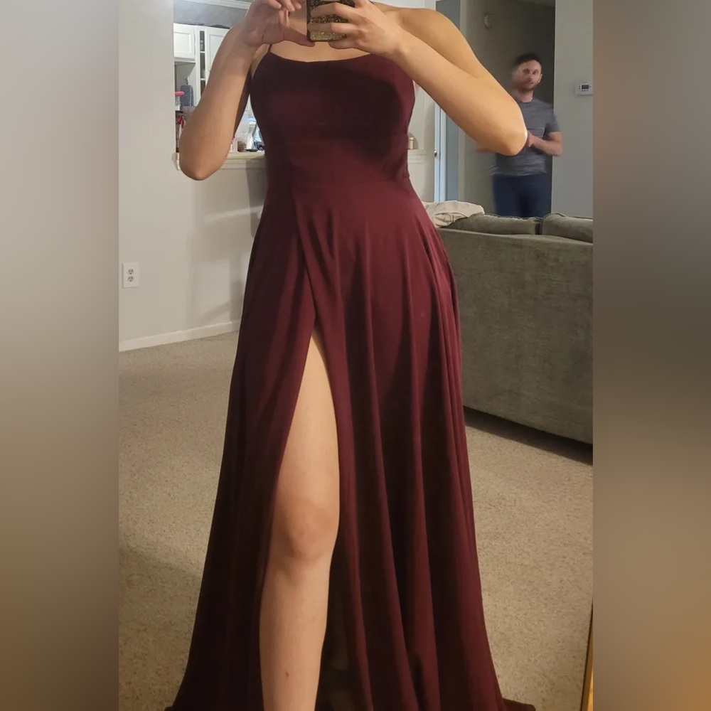 NWT Lulus Dreamy Romance Burgundy Backless Maxi Dress. Size Small.